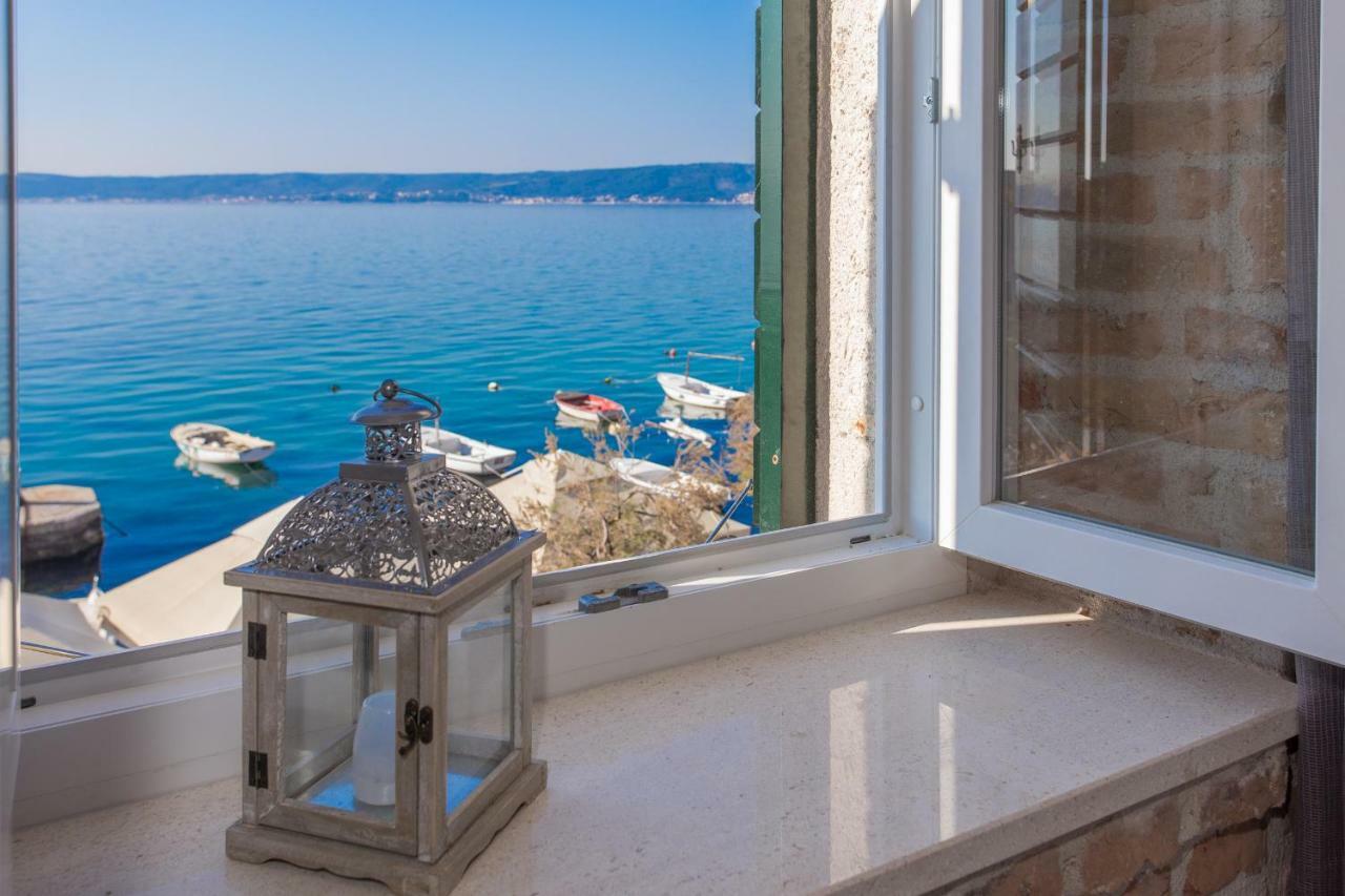 Seafront Apartment In Historical Cippico Castle Kaštela Exteriér fotografie