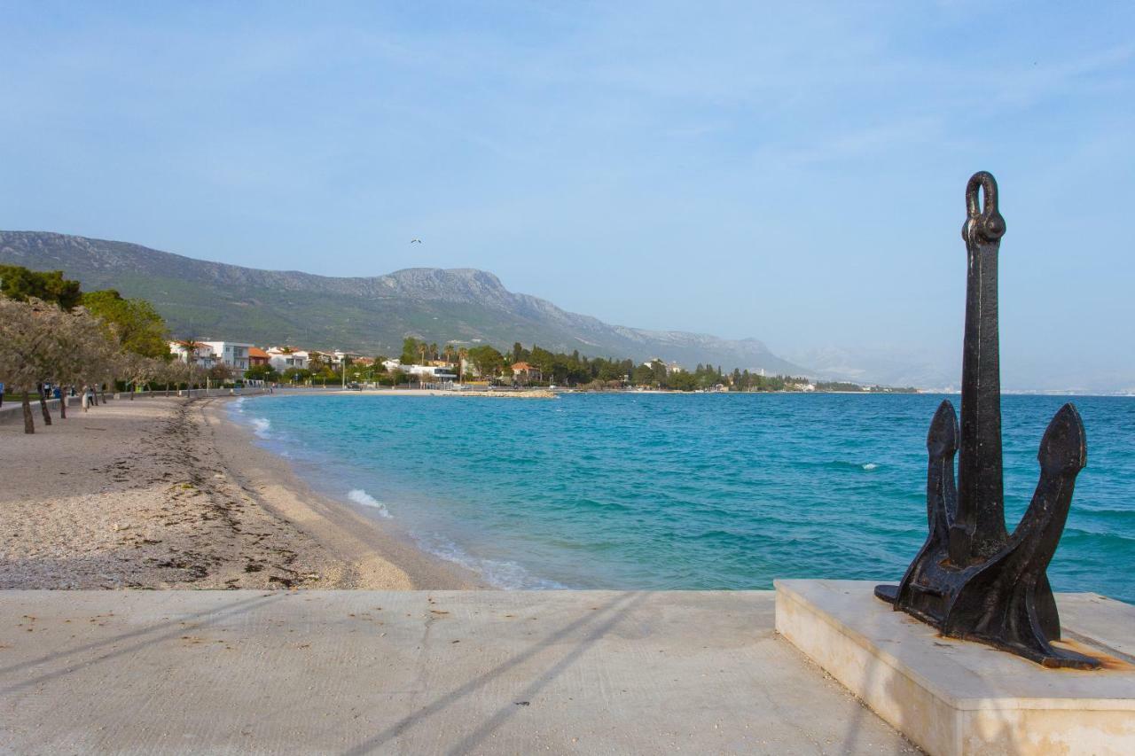 Seafront Apartment In Historical Cippico Castle Kaštela Exteriér fotografie