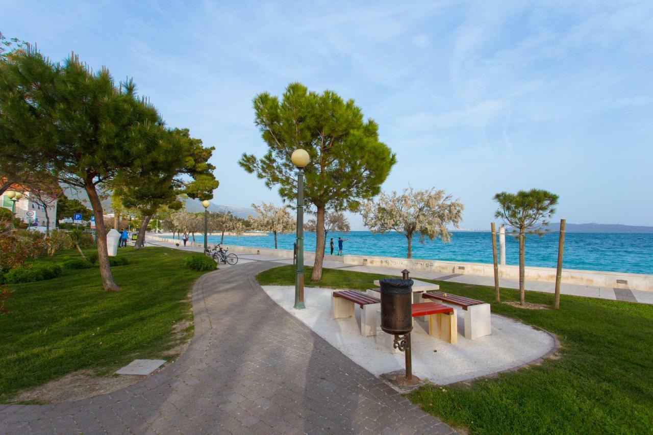 Seafront Apartment In Historical Cippico Castle Kaštela Exteriér fotografie